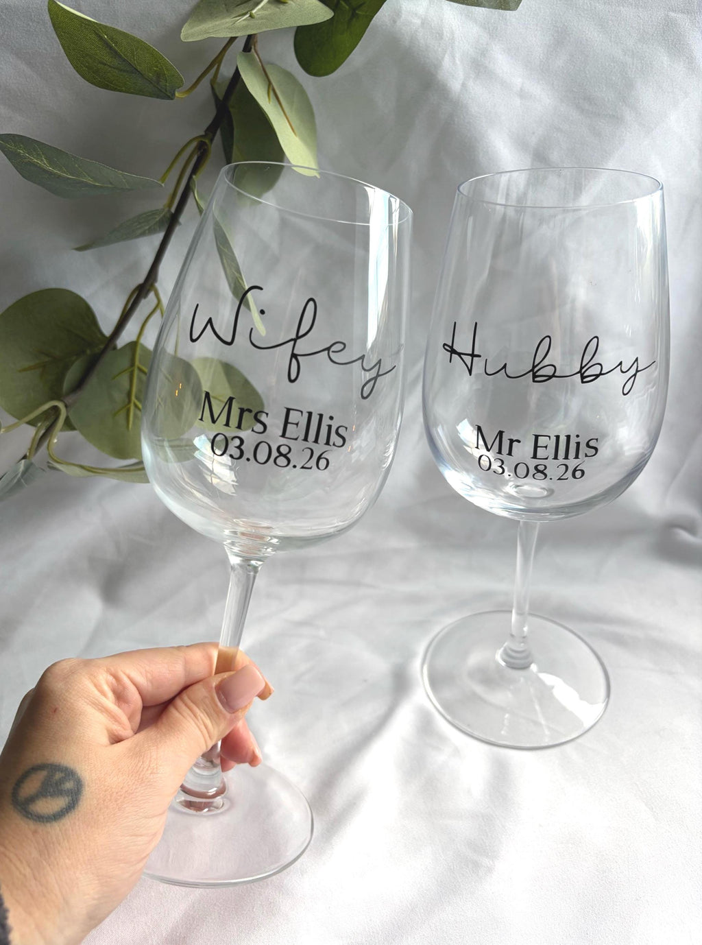 Wedding Wine Glass Set | Mr & Mrs Gift